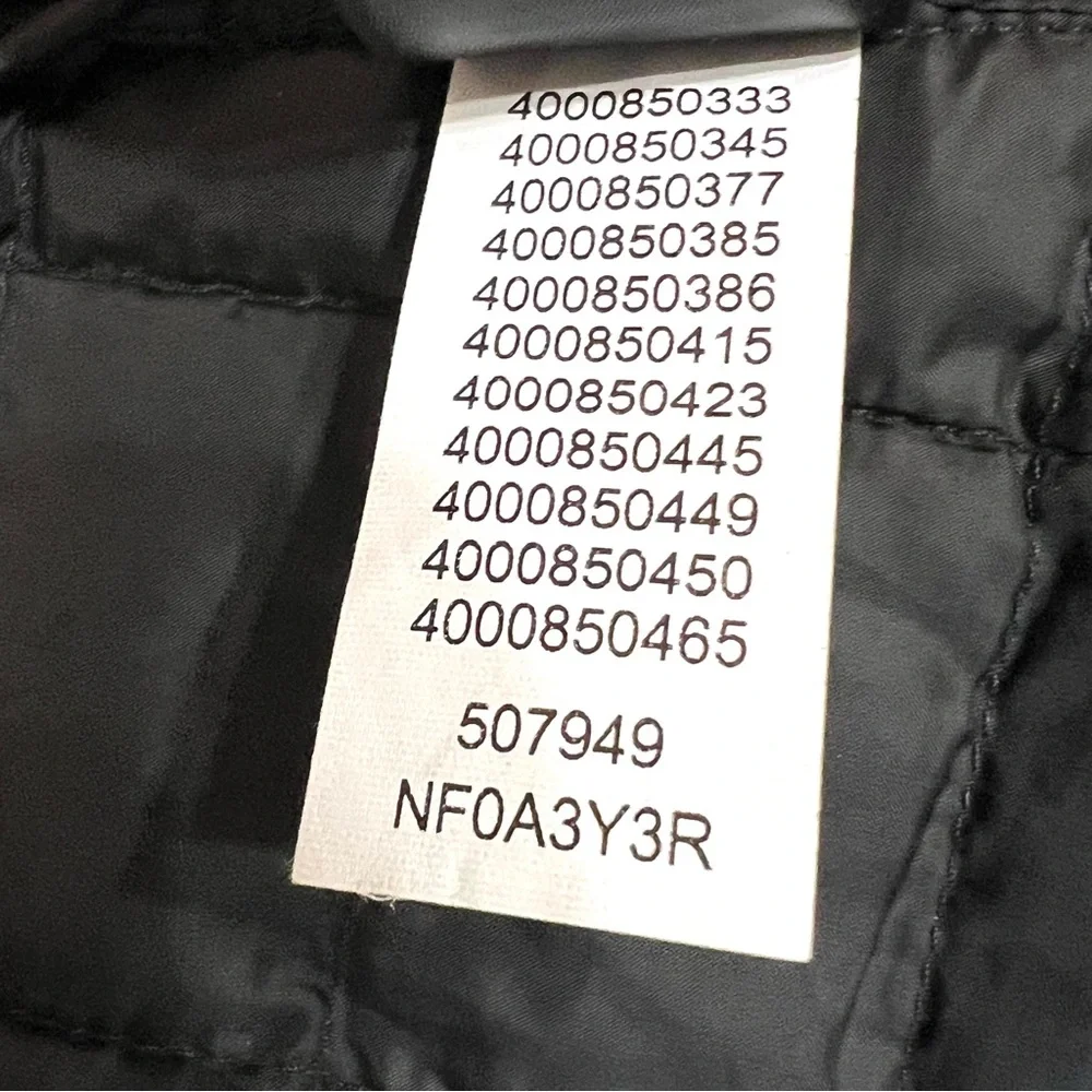 The North Face Thermoball Puffer Vest Womens M Black Quilted Outdoor Gorpcore - Picture 10 of 10